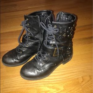 Combat boots